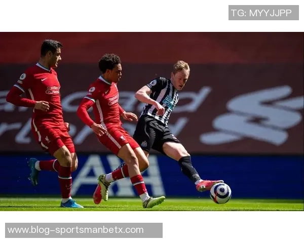 曼联继续追逐埃利奥特安德森作为主要引援目标的最新动态 曼联继续追逐埃利奥特安德森作为主要引援目标的最新动态